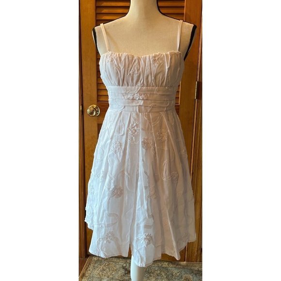 A. Byer Sweet Heart White Dress — 5 - Picture 1 of 12